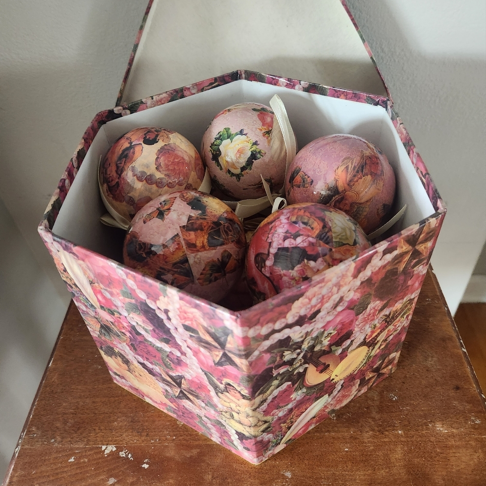 Vintage 1995 C&F Enterprises Victorian Paper Mache Ornaments 12 Shabby Chic